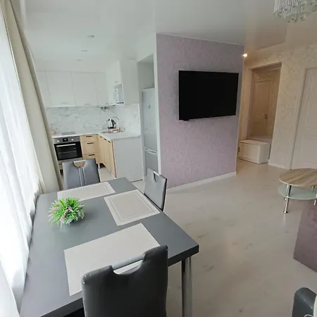 Apartment Apartment *
